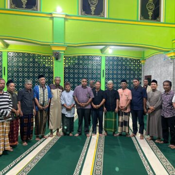 Kunjungi Masjid Nurul Huda Serui, Benyamin Arisoy Luruskan Isu Larangan Sholat dan Azan