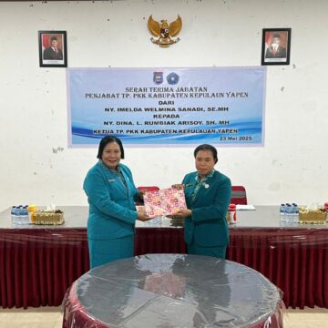 Ny. Dina Rumbiak Arisoy Resmi Jabat Ketua TP PKK Kepulauan Yapen