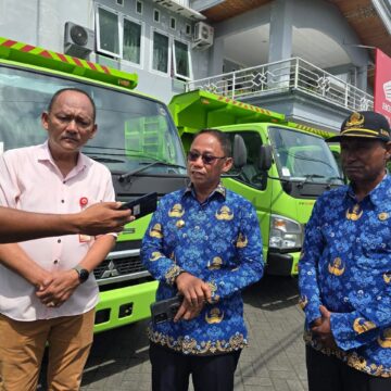 Pemkab Kepulauan Yapen Tambah Armada Truk Sampah Demi Wujudkan Kota Bersih dan Sehat
