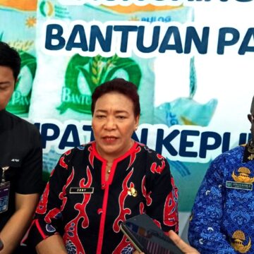 Mewakili Bupati Kepulauan Yapen, Sekda Menghadiri Launching Penyaluran Bantuan Pangan Beras Tahun 2025