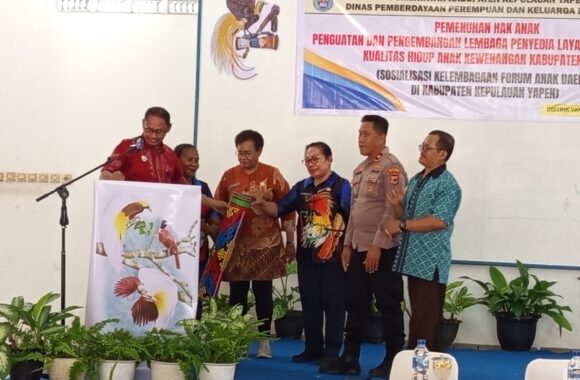 IMG_20251016_122450 Pemkab Kepulauan Yapen Gelar Sosialisasi Forum Anak, Wakil Bupati: Gunakan Wadah Ini untuk Suarakan Aspirasi