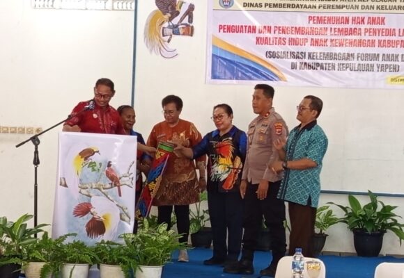 IMG_20251016_122450 Pemkab Kepulauan Yapen Gelar Sosialisasi Forum Anak, Wakil Bupati: Gunakan Wadah Ini untuk Suarakan Aspirasi