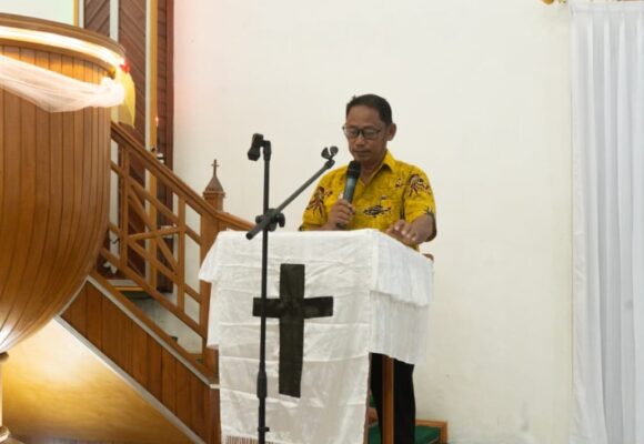 PWKI Kepulauan Yapen Gelar Ibadah Natal, Wakil Bupati Ajak Perkuat Peran Keluarga