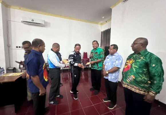 IMG-20260123-WA0051 Efektifkan Kinerja Pemerintahan, Wabup Yapen Lantik Plt OPD Baru